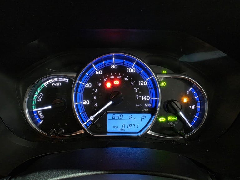 2015 Toyota Yaris 1.5 VVT-h Sport E-CVT Euro 6 5dr HATCHBACK Petrol/Electric Hybrid Automatic