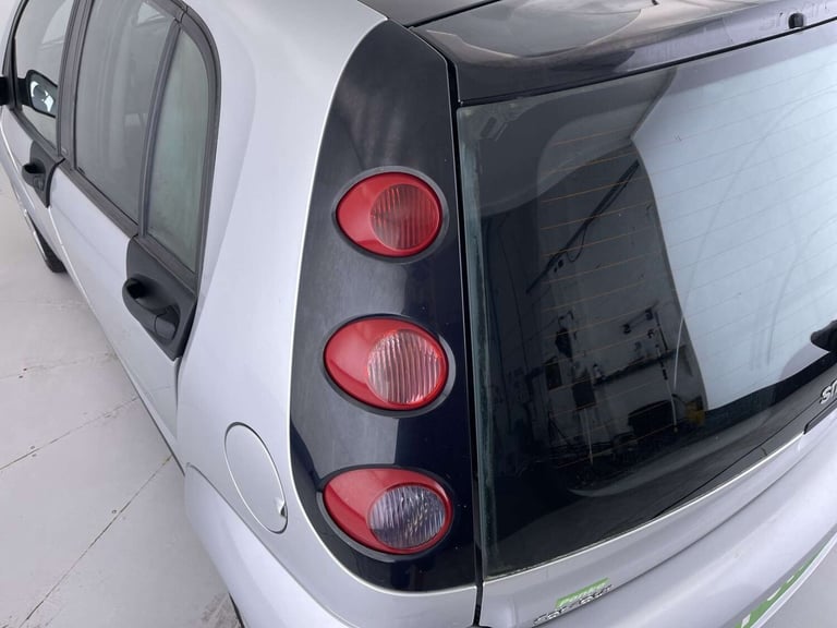2004 smart forfour 1.5 CDI Passion Hatchback 5dr Diesel Manual (126 g/km, 95 bhp) Hatchback Diese...