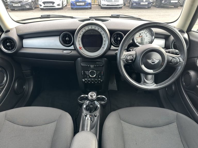 2012 MINI Clubman 1.6 Cooper 5dr ESTATE PETROL Manual