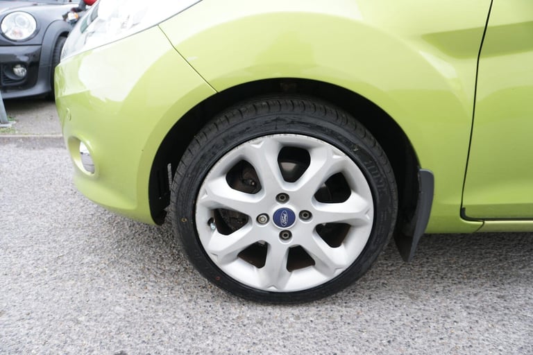 2010 Ford Fiesta 1.6 Titanium 5dr HATCHBACK Petrol Manual