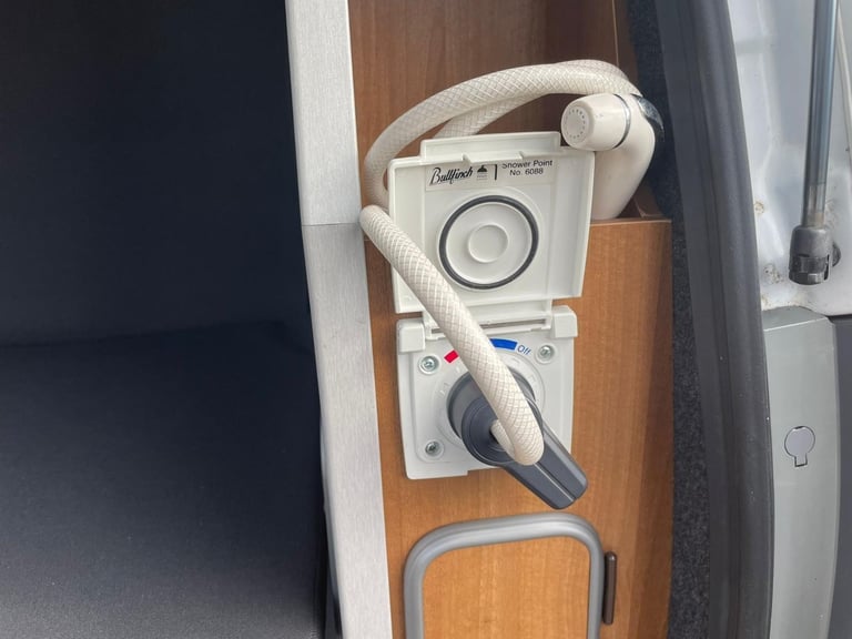 Wellhouse Hyundai i800