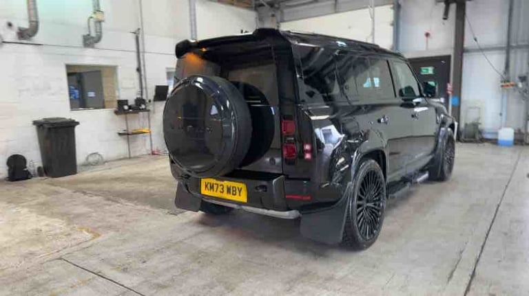 2024 Land Rover Defender 110 3.0 D300 MHEV X-Dynamic SE SUV 5dr Diesel Auto 4WD Euro 6 (s/s) (300...