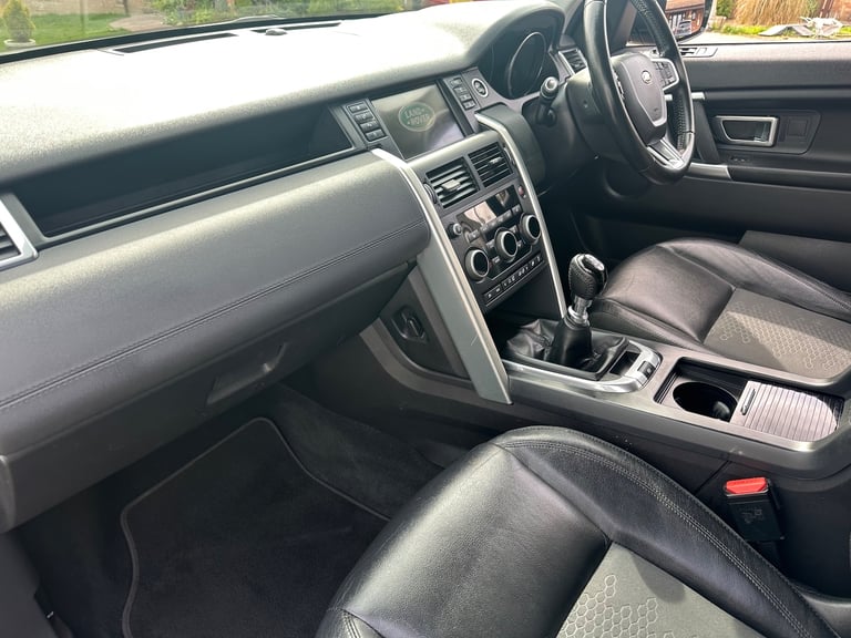 2016 Land Rover Discovery Sport TD4 SE TECH 5-Door Diesel