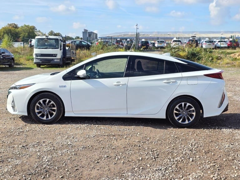 2018 Toyota Prius 1.8 VVT 8.8kWh Business Edition Plus Hatchback 5dr Petrol Plug-in Hybrid CV Hat...