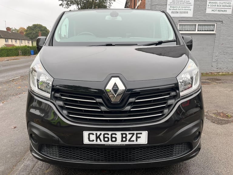 Renault Trafic LL29 Energy dCi 125 Sport Nav 9 Seat LWB Minibus  DIESEL 2016/66