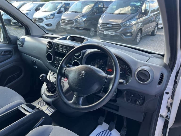 2016 Peugeot Partner 1.6 HDi 850 S Panel Van 4dr Diesel Manual L1 (132 g/km , 92 bhp) Van Diesel ...