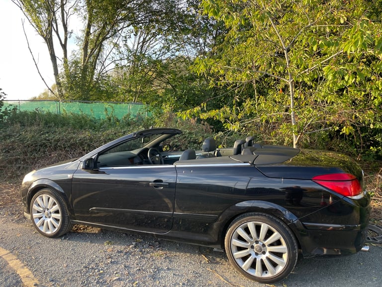 VAUXHALL ASTRA 1.8 VVT EXCLUSIVE TWINTOP CONVERTIBLE 57 REG MOT JULY 8TH 2026 LOW INSURANCE