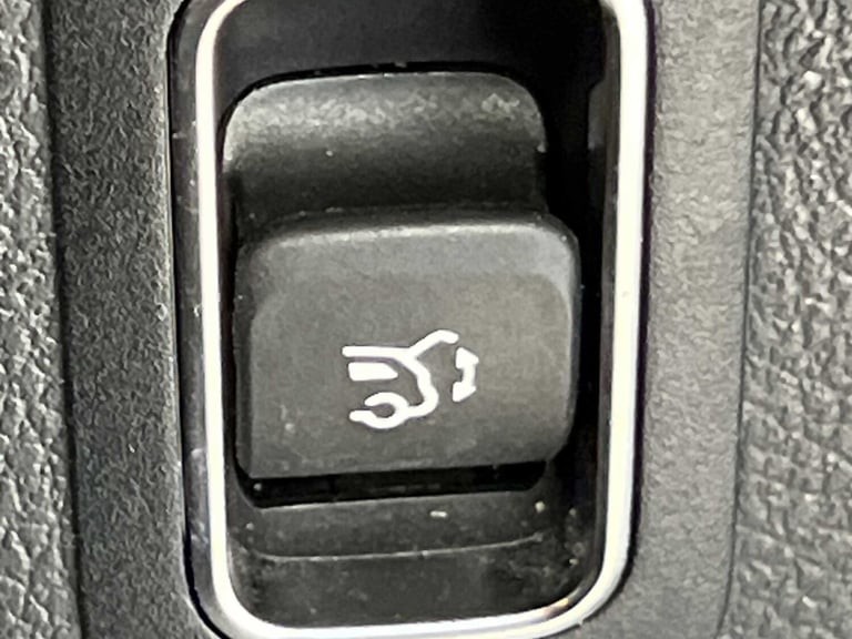 2022 Mercedes-Benz EQA 300 4M 168kW AMG Line Premium 66.5kWh 5dr Auto Hatchback Electric Automatic