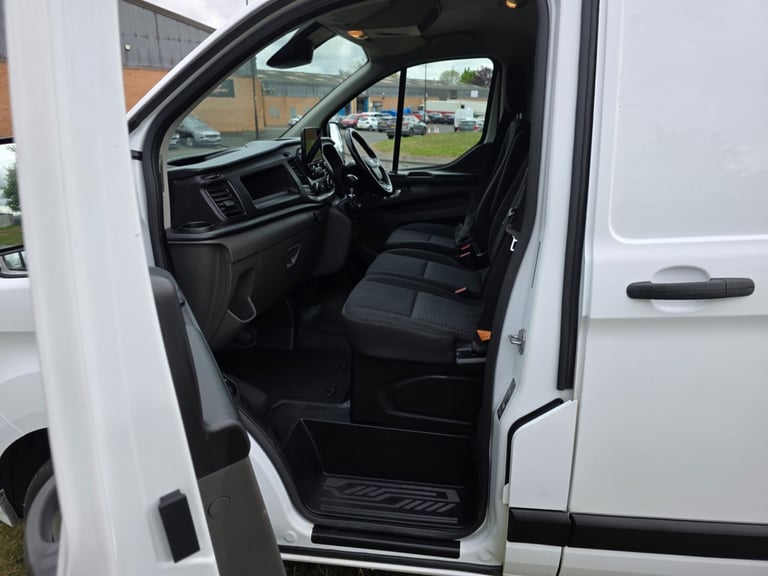 2022 Ford Transit Custom 2.0 EcoBlue 130ps L2 Low Roof Trend Van PANEL VAN Diesel Manual