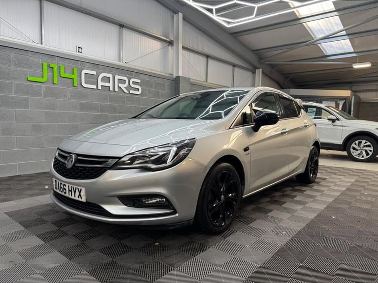 2016 Vauxhall Astra 1.4i SRi Hatchback 5dr Petrol Manual Euro 6 (100 ps) Hatchback Petrol Manual