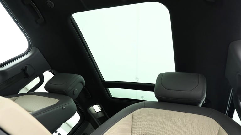 2023 Land Rover Defender 110 3.0 D300 MHEV X-Dynamic HSE SUV 5dr Diesel Auto 4WD Euro 6 (s/s) (30...