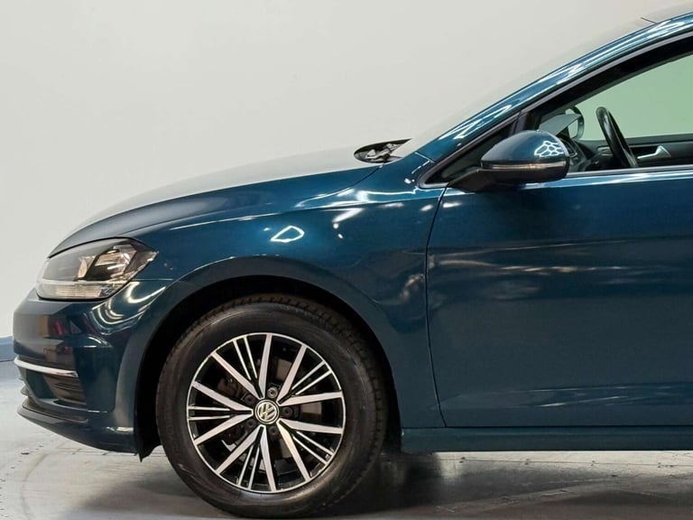 2017 Volkswagen Golf 1.6 TDI BlueMotion Tech SE Nav Euro 6 (s/s) 5dr Hatchback Diesel Manual