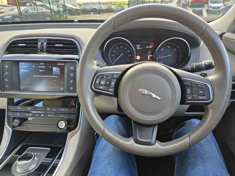 2016 Jaguar XE 2.0d Prestige Auto Euro 6 (s/s) 4dr Saloon Diesel Automatic