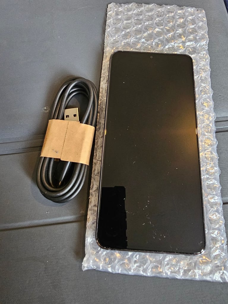 Samsumg s21 5g 25gb unlocked £120