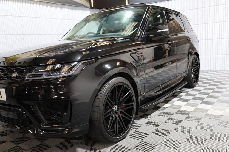 LAND ROVER RANGE ROVER SPORT 3.0 D300 MHEV HSE Silver Auto 4WD Euro 6 (s/s) 5dr