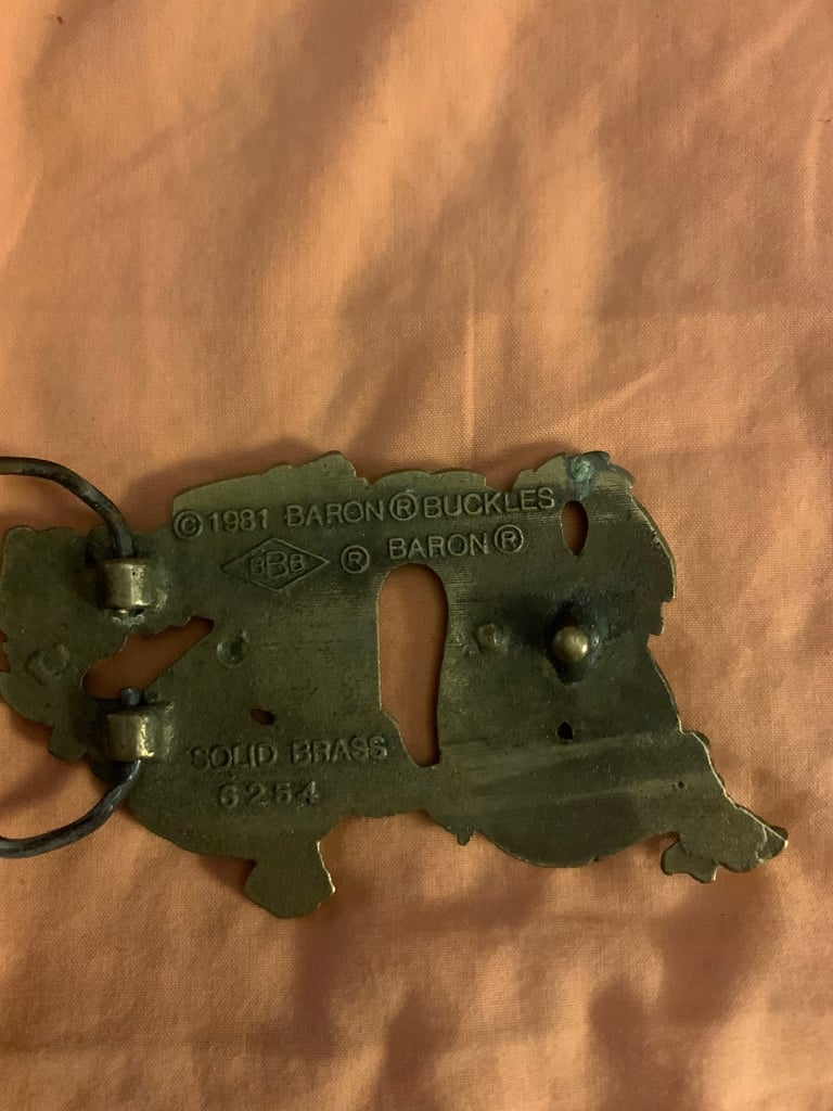 belt buckle
