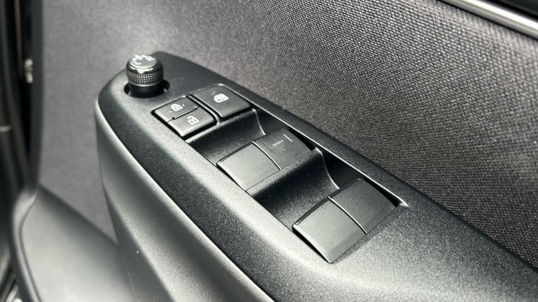 2022 Toyota Yaris 1.5 VVT-h Design Hatchback 5dr Petrol Hybrid E-CVT Euro 6 (s/s) (116 ps) HATCHB...