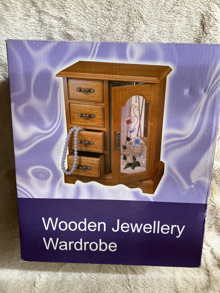 image for WOODEN JEWELLERY BOX BRAND NEW ** STILL AVAILABLE **