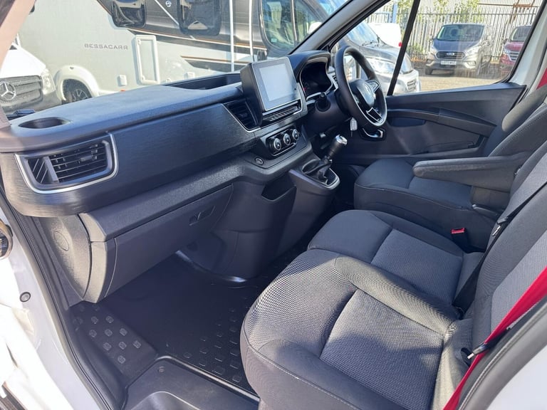 2023 73 Renault Trafic LL30 LWB Advance Van. Aircon. Appleplay. Rear Cam. NAV.