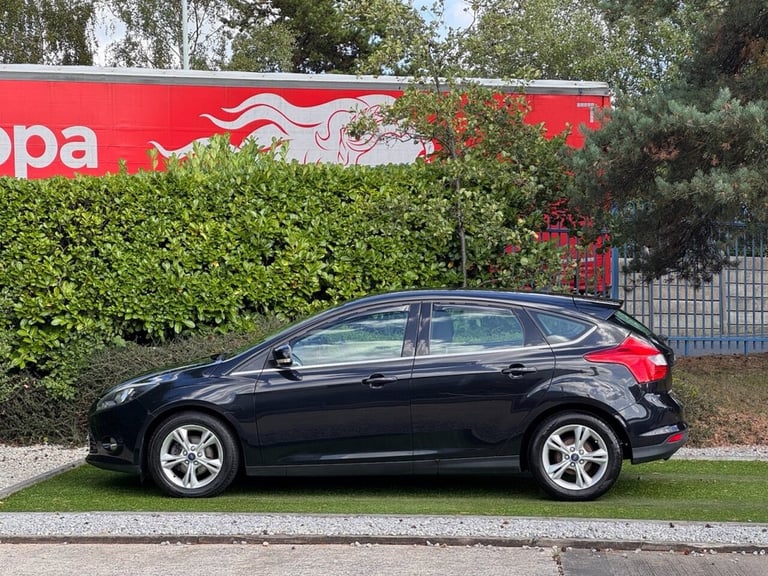 2013 Ford Focus 1.0T EcoBoost Zetec Hatchback 5dr Petrol Manual Euro 5 (s/s) (125 ps) Hatchback P... - Image 23