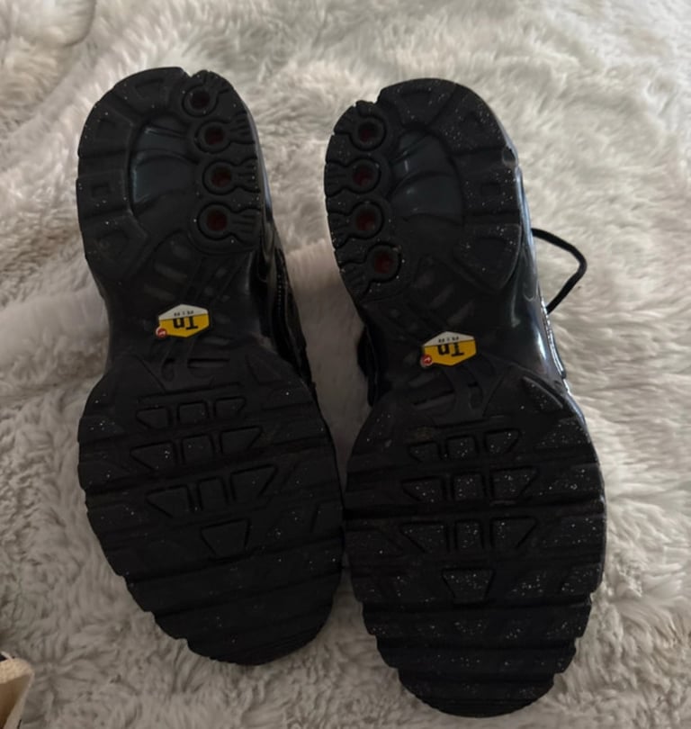 Black tns 