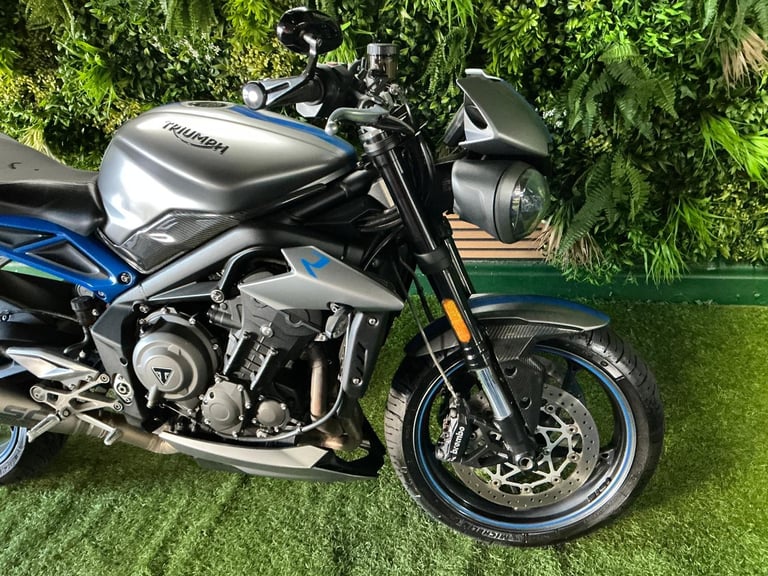 Triumph Street Triple free delivery 