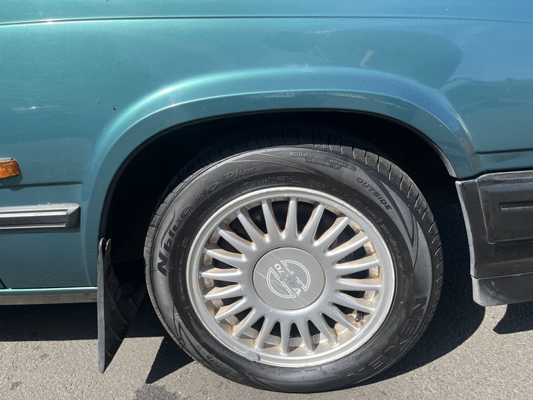 1994 Volvo 940 Wentworth 5dr ESTATE Petrol Manual