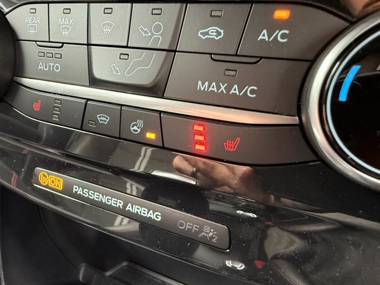 2024 Ford Puma 1.0T EcoBoost Hybrid mHEV ST 5dr DCT - Only 2,700 miles! Hatchback Petrol Automatic