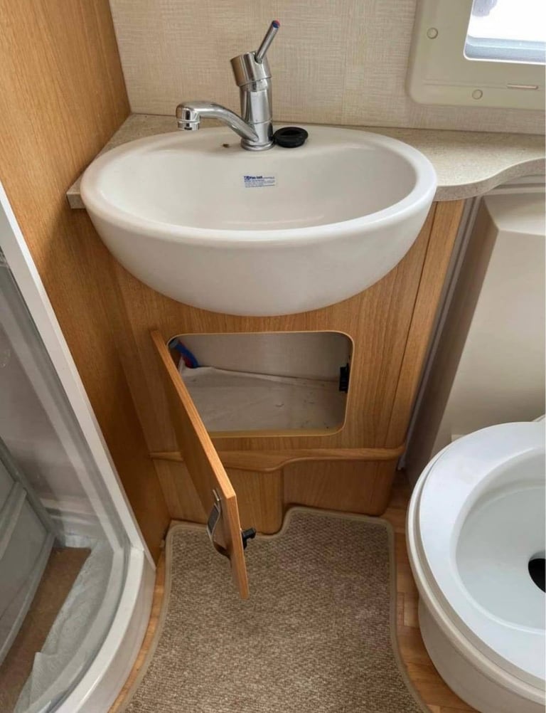 🏕️ Coachman Laser 655/6 – 2010 – 6 Berth Luxury Caravan