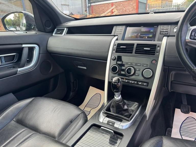 2017 Land Rover Discovery Sport 2.0 TD4 HSE 4WD Euro 6 (s/s) 5dr ESTATE Diesel Manual