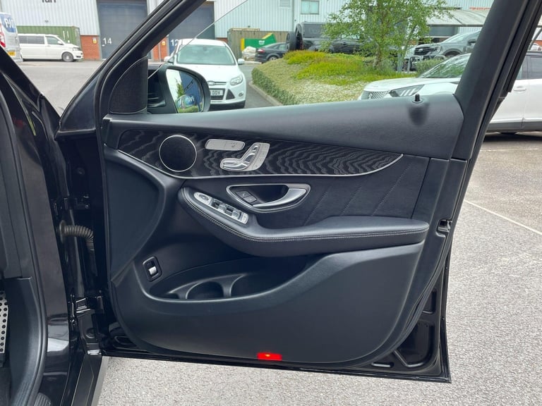 2016 Mercedes-Benz GLC 2.1 GLC220d AMG Line (Premium) G-Tronic 4MATIC Euro 6 (s/s) 5dr ESTATE Die...