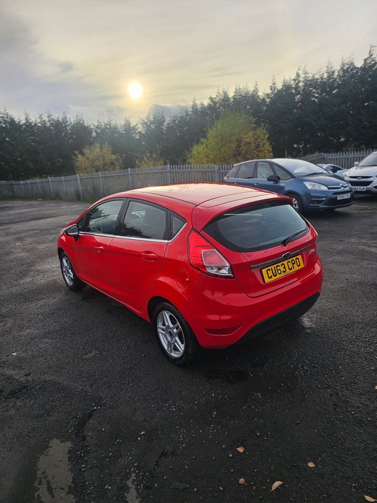 Ford, FIESTA, Hatchback, 2013, Manual, 1241 (cc), 5 doors