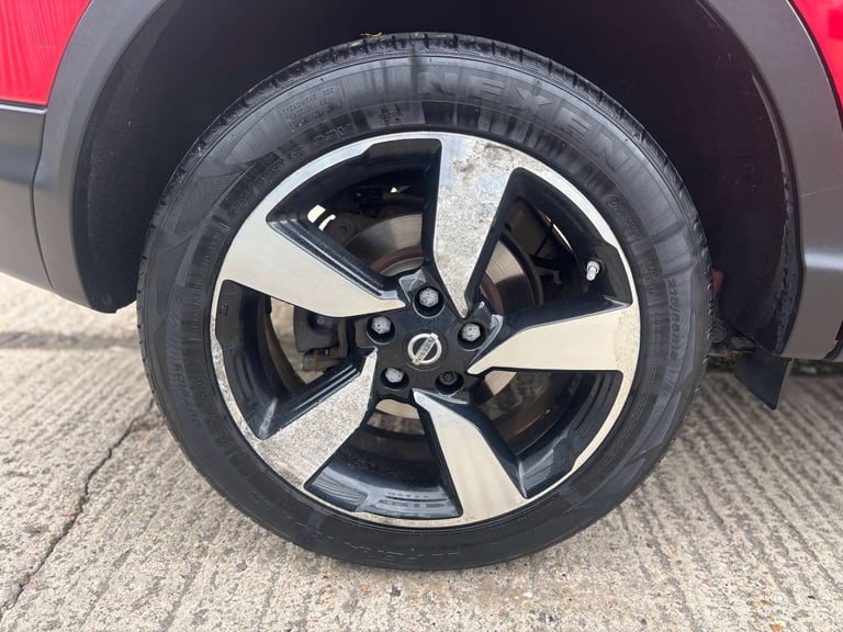 2015 Nissan Qashqai 1.2 Qashqai N-Tec DiG-T 5dr SUV Petrol Manual