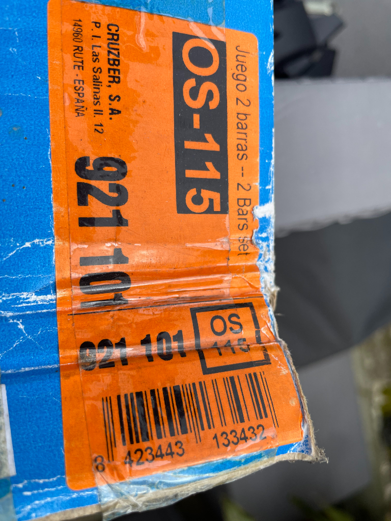 Cruz Roof Bars for Vauxhall/Opel 5 Door Hatchback Astra  2004 to 2010