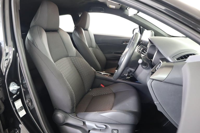 2022 Toyota C-HR 1.8 VVT-h Design CVT Euro 6 (s/s) 5dr HATCHBACK PETROL/ELECTRIC Automatic