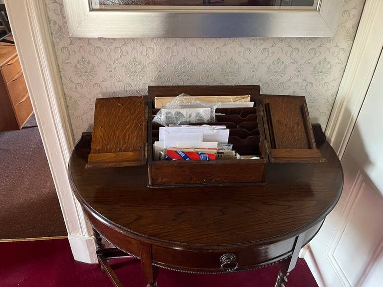 Hall table and mail box