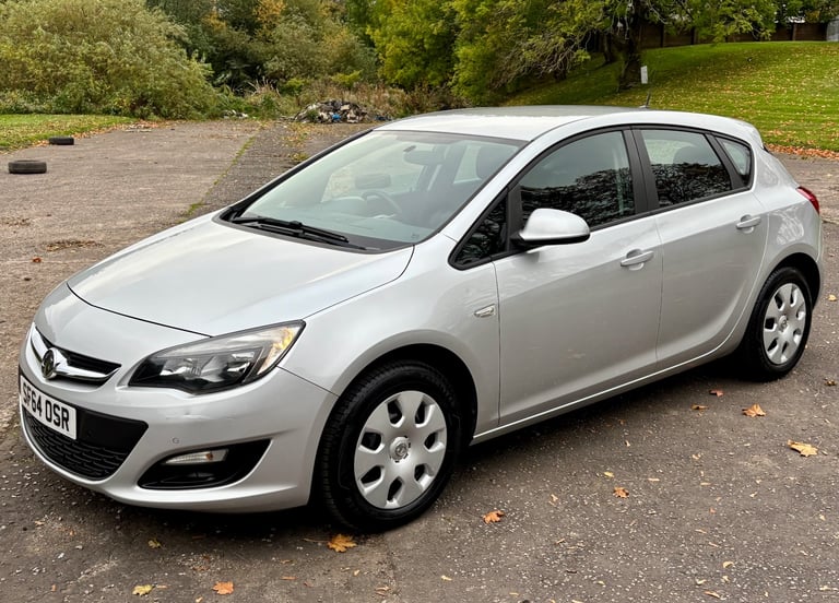 2014 Vauxhall Astra 1.3 Diesel Mot October 2026 Full Service History £20 Road Tax 