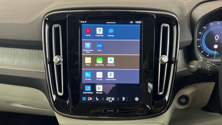 2022 Volvo XC40 2.0 B4P Plus Dark 5dr AWD Auto ESTATE PETROL Automatic