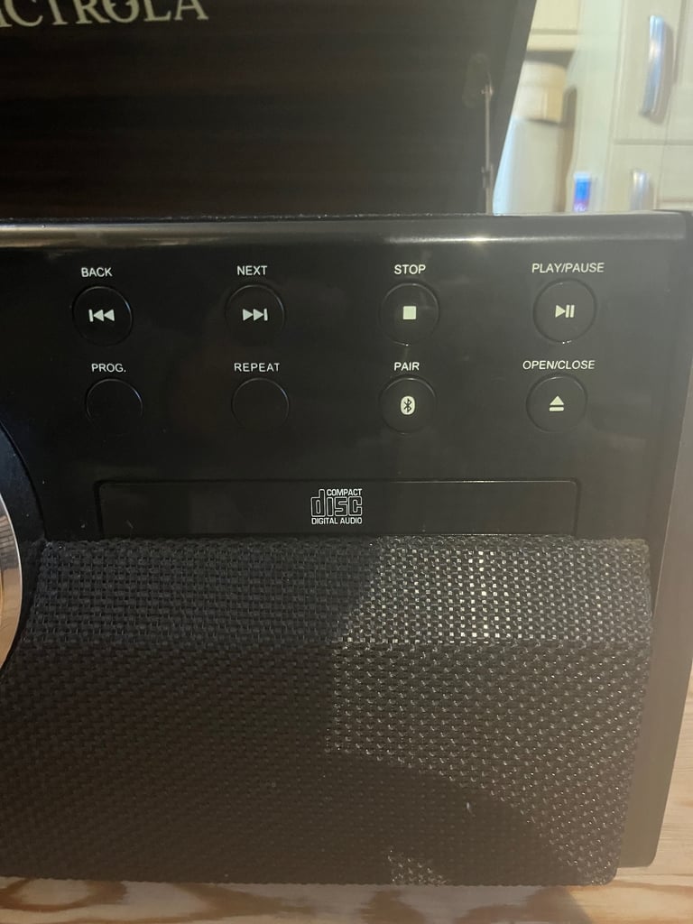 Victrola Record Player (Bluetooth) - CD/Radio/Tape cassette 