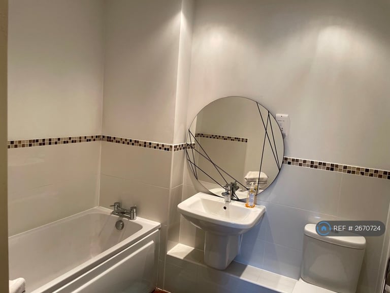 3 bedroom flat in Maltings Close, Cambridge, CB5 (3 bed) (#2670724)