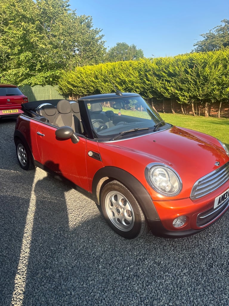 Mini, CONVERTIBLE, Convertible, 2013, Manual, 1598 (cc), 2 doors