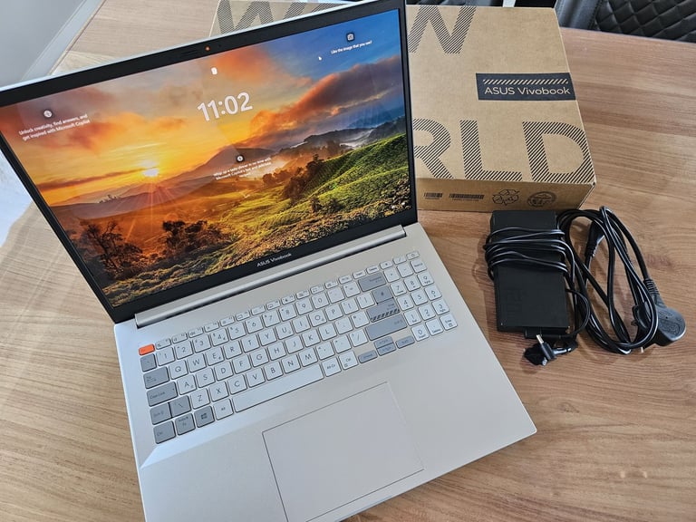 4K OLED, RTX 3050, 11th Gen i7 - ASUS Vivobook Pro 16X - Grade A creator’s laptop   