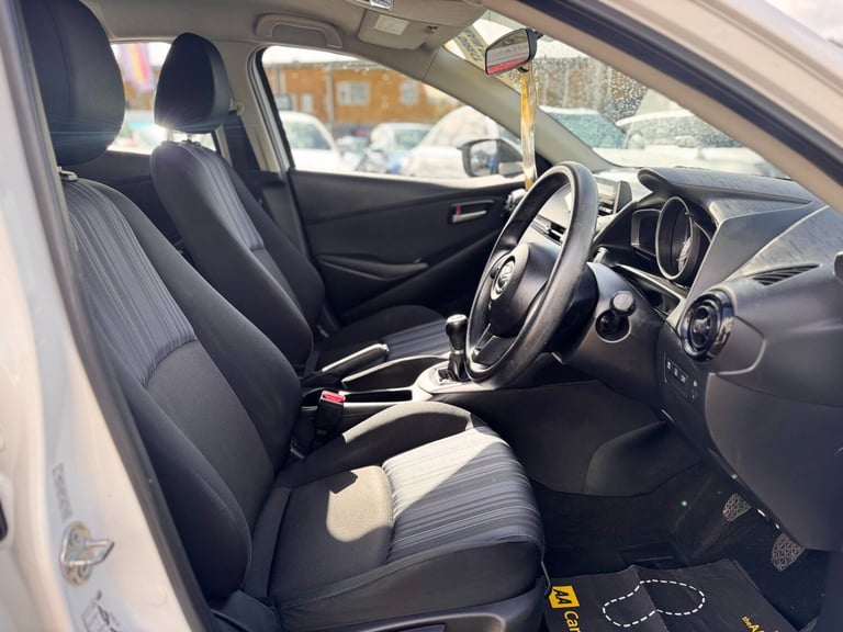 2015 Mazda Mazda2 1.5 75 SE 5dr HATCHBACK Petrol Manual