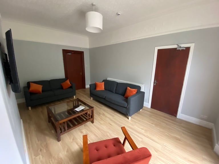Rutland Avenue, Sefton Park L17 - 8 bed refurbished house for full time students