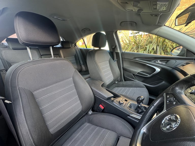 2012 Vauxhall Insignia 2.0 CDTi SRi Nav [160] 5dr HATCHBACK Diesel Manual