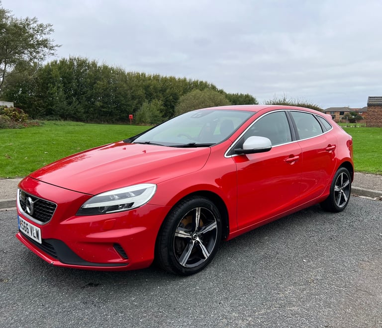 Volvo, V40, D4, R-design, Hatchback, 2016, Manual, 1969 (cc), 5 doors