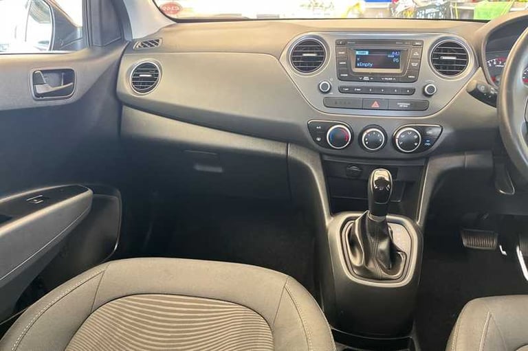 2019 Hyundai i10 1.2 SE Hatchback 5dr Petrol Auto Euro 6 (87 ps) Hatchback Petrol Automatic
