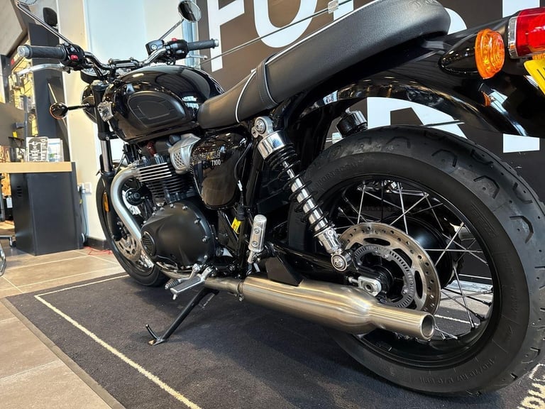 2021 Triumph Bonneville T100 black Manual