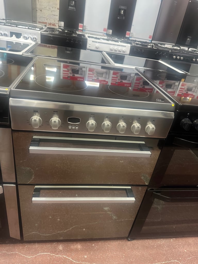 image for 60CM STAINLESS STEEL INDESIT ELECTRIC COOKER