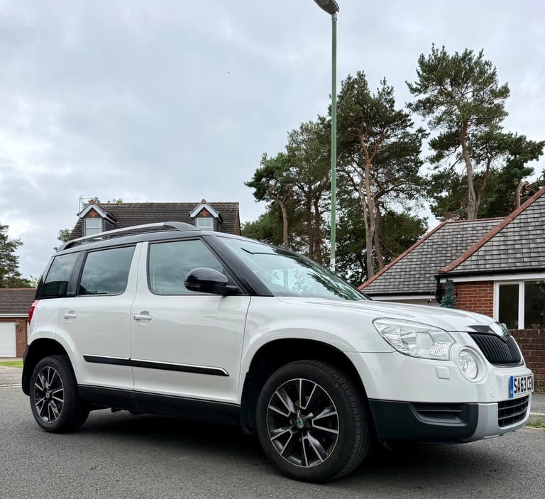 Skoda, YETI, Hatchback, 2013, Manual, 1968 (cc), 5 doors
